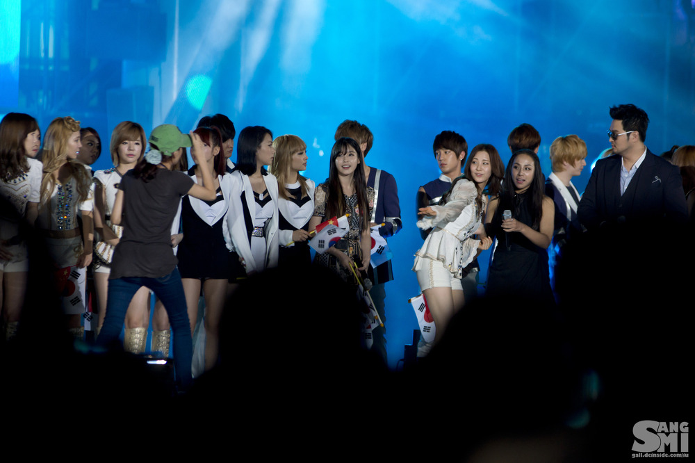 [PIC][25-08-2012]Hình ảnh mới nhất từ Concert "14th Korea-China Music Festival in Yeosu" của SNSD - Page 4 113638465039BE790D6DB0
