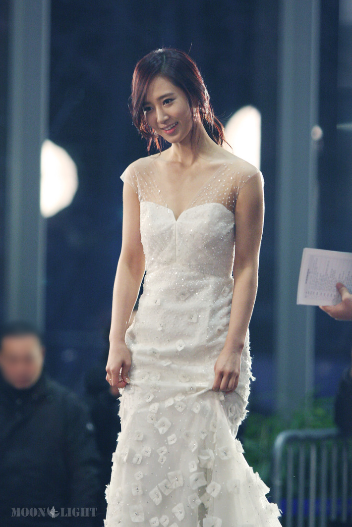 [PIC][31-12-2012]Yuri xuất hiện tại "SBS Drama Awards 2012" vào tối nay - Page 2 135A4B4250E30BAE2D6400