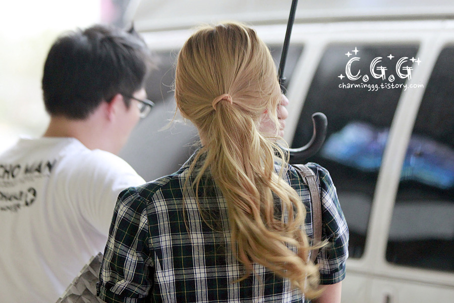 [PIC][15-08-2012]SNSD trở về Hàn Quốc vào trưa nay sau chuyến đi đến Nhật Bản quay MV cho ca khúc mới - Page 4 1370F248502CAFBC2A799A