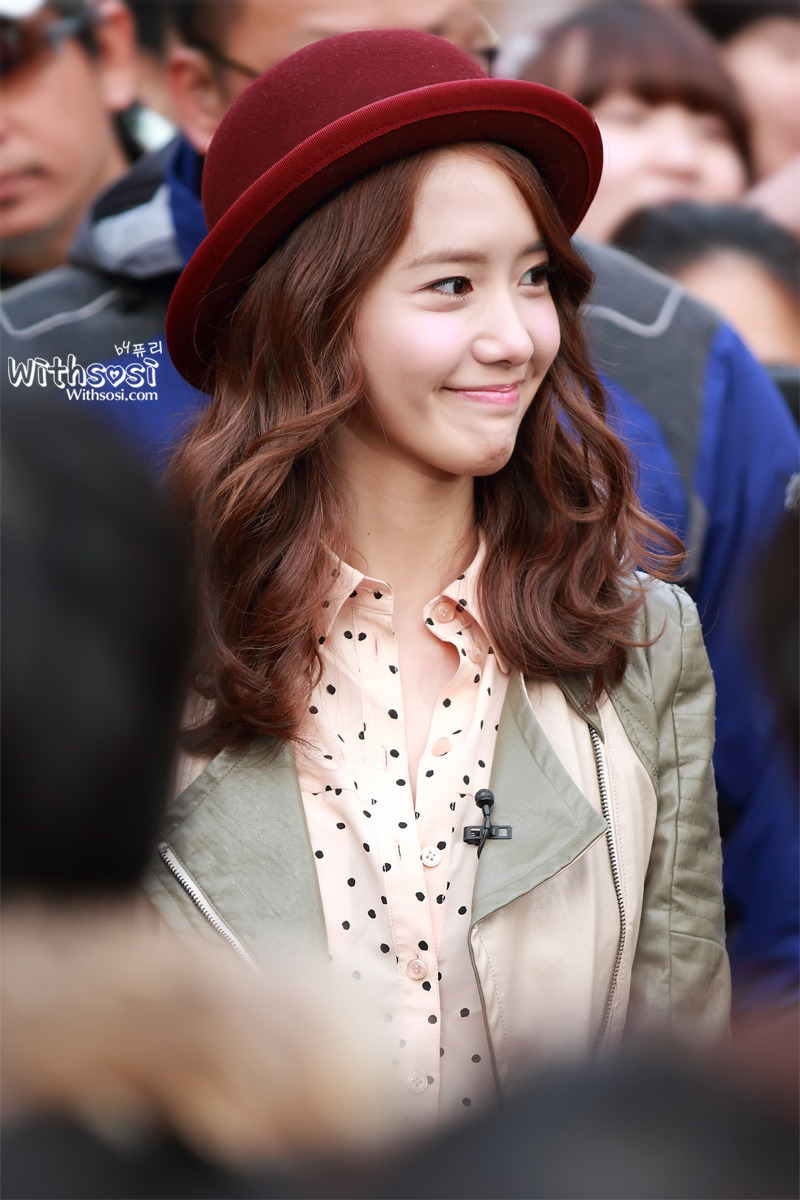 [OTHER][31-12-2011]YoonA tại trường quay của bộ phim " Love Rain " - Page 21 14656D3A4F7FD4E1255DE9