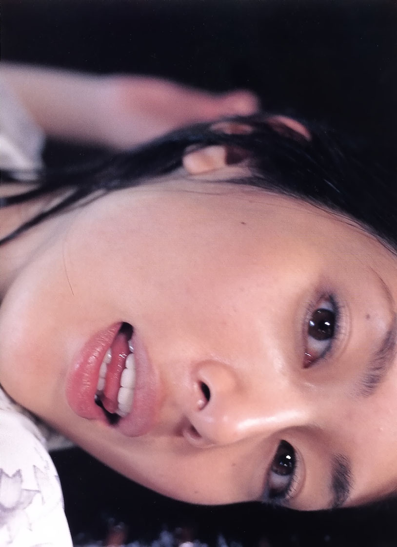 Emi Kobayashi 小林恵美 《Happening》写真集 - 微图坊