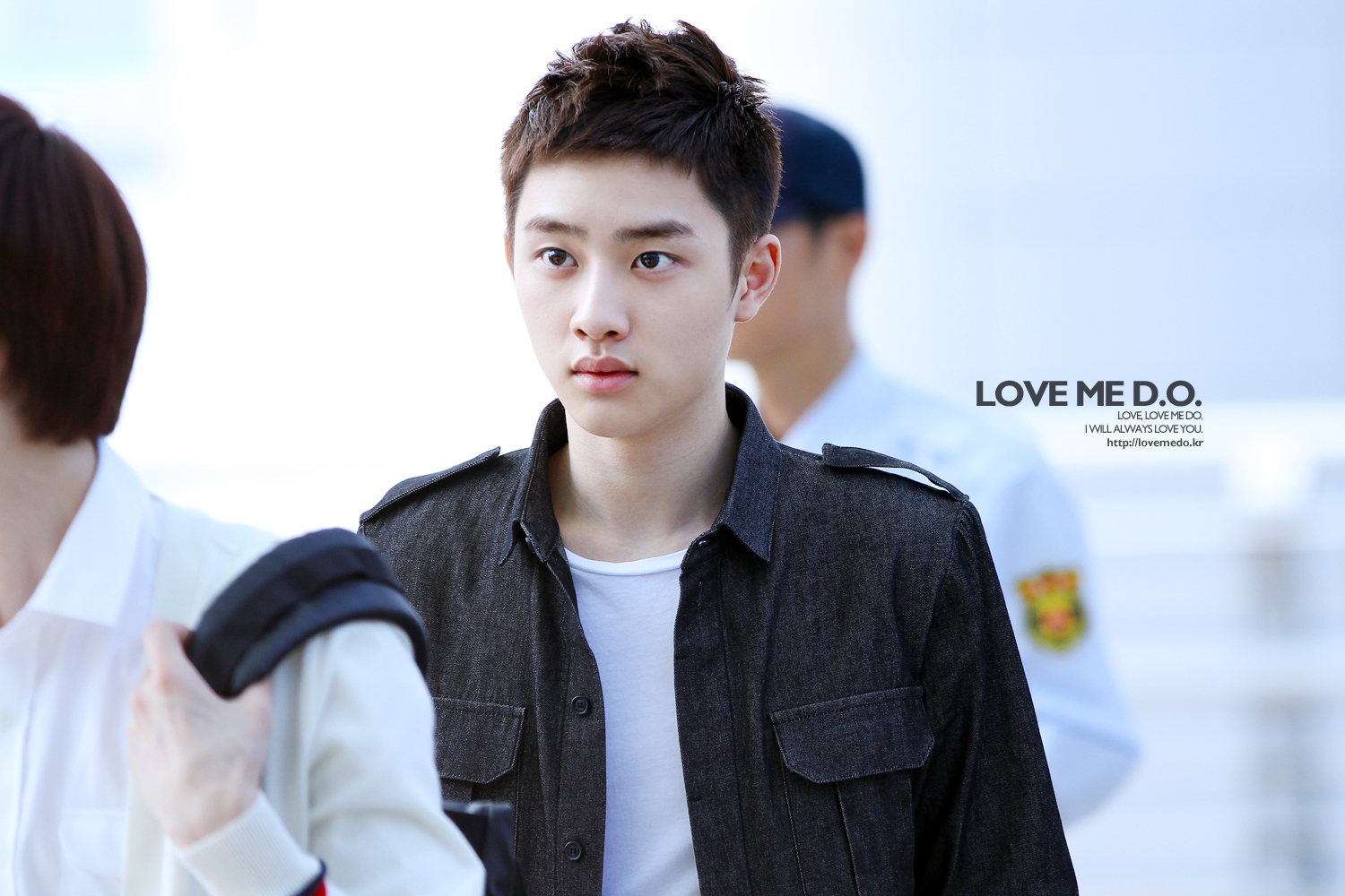 120609 D.O @ Incheon Airport 202DBE464FD2E25C32C2CE