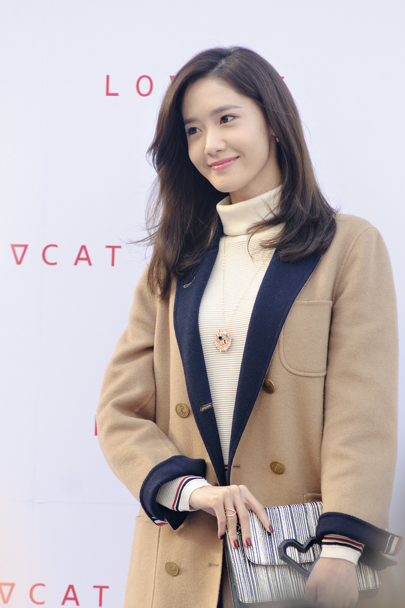 [PIC][24-10-2015]YoonA tham dự buổi fansign cho thương hiệu "LOVCAT" vào chiều nay - Page 4 215F4234562B673C10422E