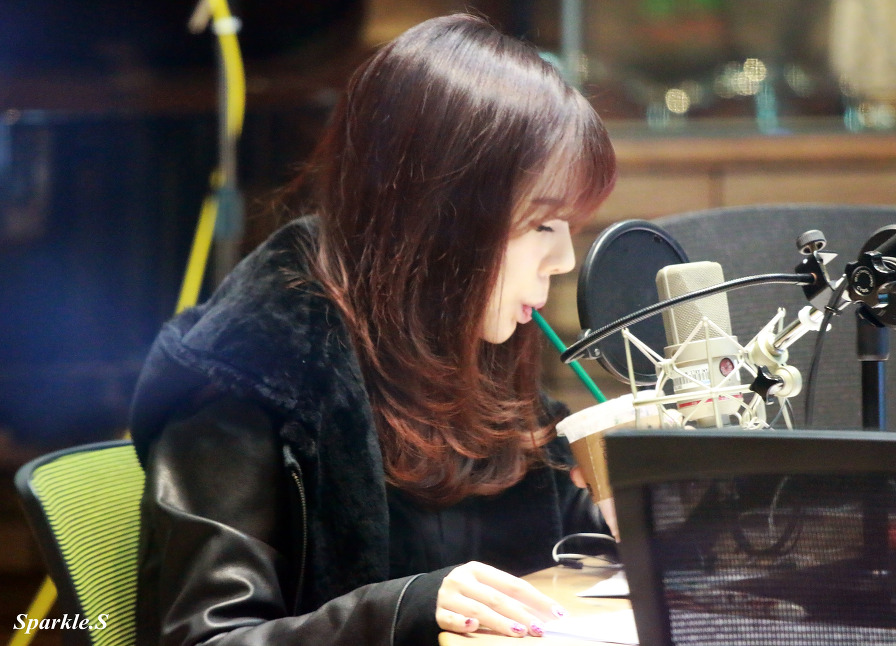 [OTHER][06-02-2015]Hình ảnh mới nhất từ DJ Sunny tại Radio MBC FM4U - "FM Date" - Page 9 231A3D4A55379D743CB854