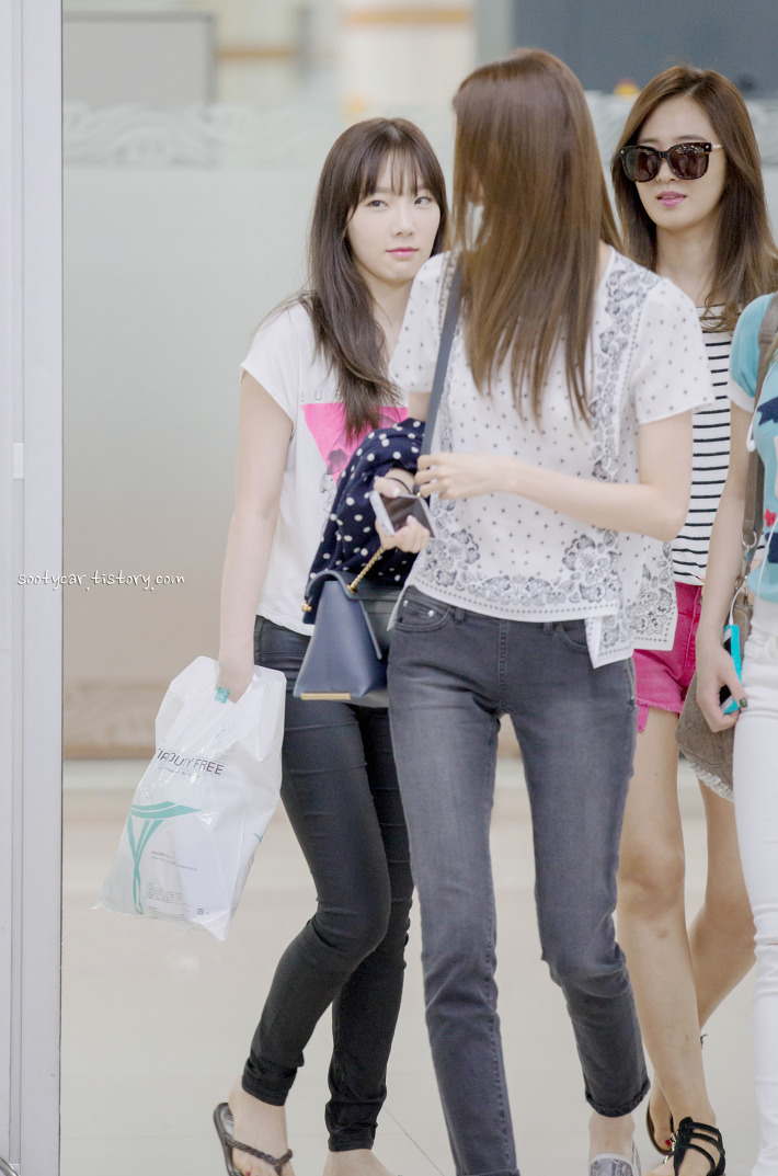 [PIC][02-06-2014]SNSD trở về Hàn Quốc vào trưa nay 2404E93F539109B4271E11