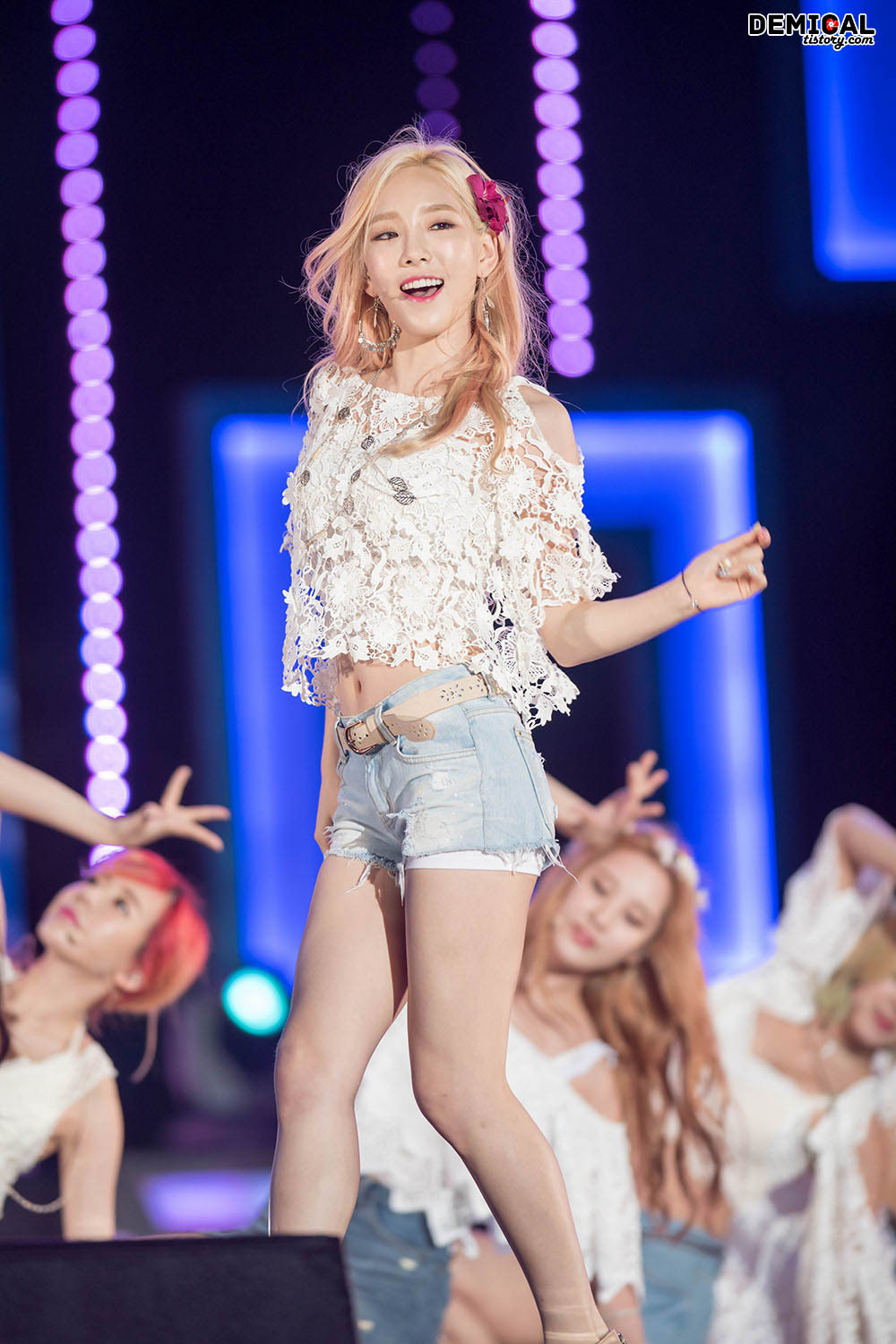 [PIC][27-07-2015]SNSD tham dự "MBC Music Core Summer Festival" tại Ulsan vào tối nay - Page 2 247ADC3555BD0AAD165664