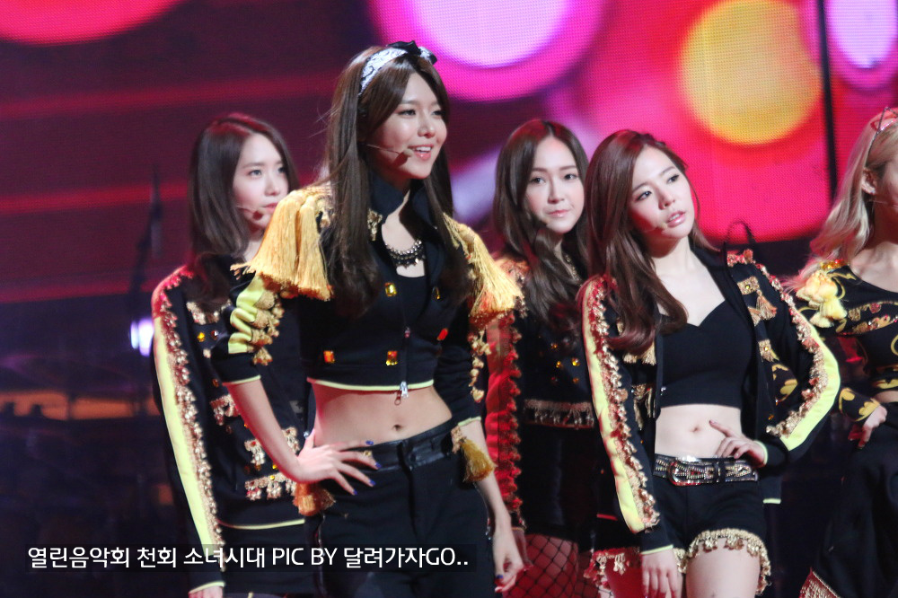[PIC][29-10-2013]SNSD biểu diễn tại "KBS Open Concert 1000th Anniversary" vào tối nay - Page 3 260BE13652767B5E2B82E3