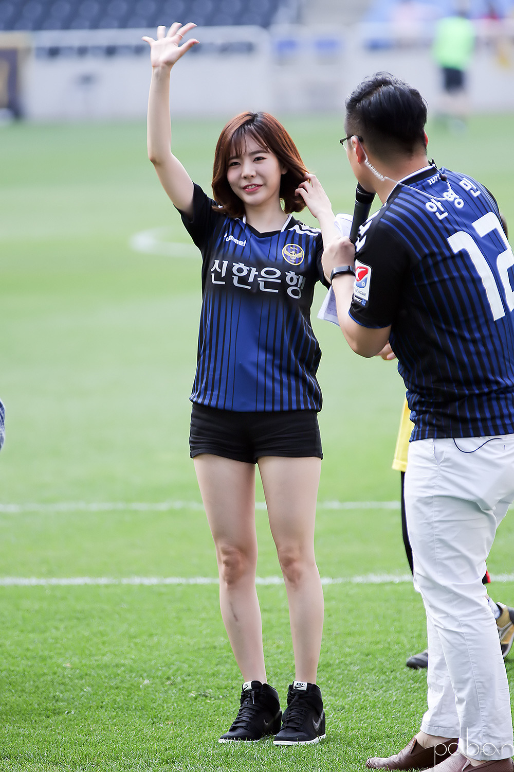 [PIC][22-05-2016]Sunny tham dự sự kiện "Shinhan Bank Vietnam & Korea Festival"  tại SVĐ Incheon Football Stadium vào hôm nay 271DED3B5742EB3912D762
