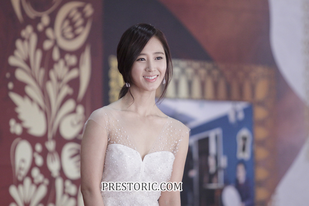 [PIC][31-12-2012]Yuri xuất hiện tại "SBS Drama Awards 2012" vào tối nay - Page 2 2755F94A50E45B840455AD