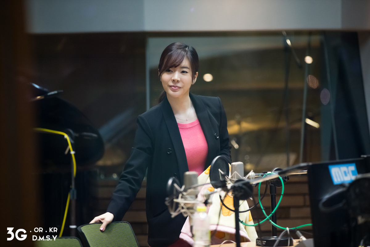 [OTHER][06-02-2015]Hình ảnh mới nhất từ DJ Sunny tại Radio MBC FM4U - "FM Date" - Page 8 2127073C5539E2B9133F2C