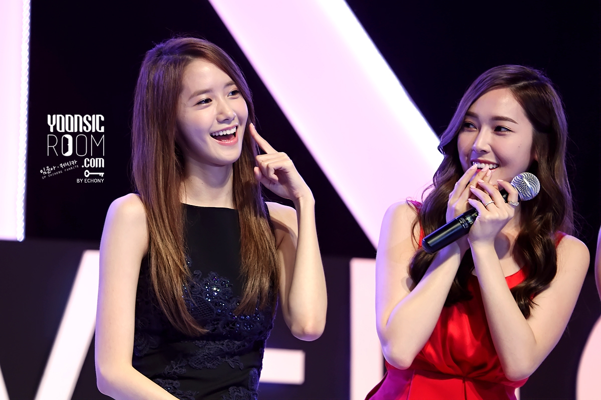 [PIC][20-10-2013]Jessica - YoonA và SeoHyun xuất hiện tại Thái Lan để tham dự "GiRL DE PROVENCE Thanks Party" vào tối nay - Page 15 25490E46526B97291F3ED4