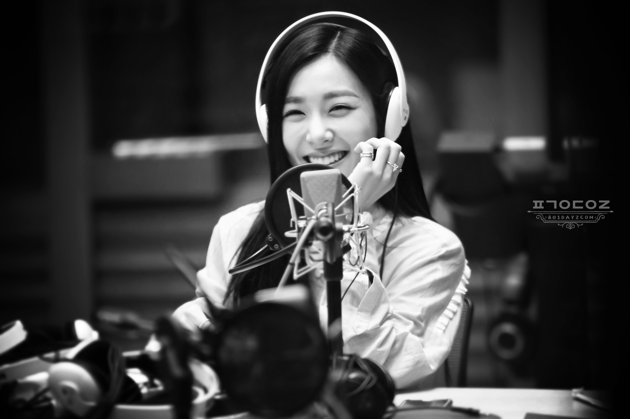 [OTHER][06-02-2015]Hình ảnh mới nhất từ DJ Sunny tại Radio MBC FM4U - "FM Date" - Page 17 2674DC455586B4D91CC4A8